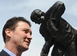 Mario Lemieux is a tireless contributor to the Pittsburgh community, both on and off the ice.